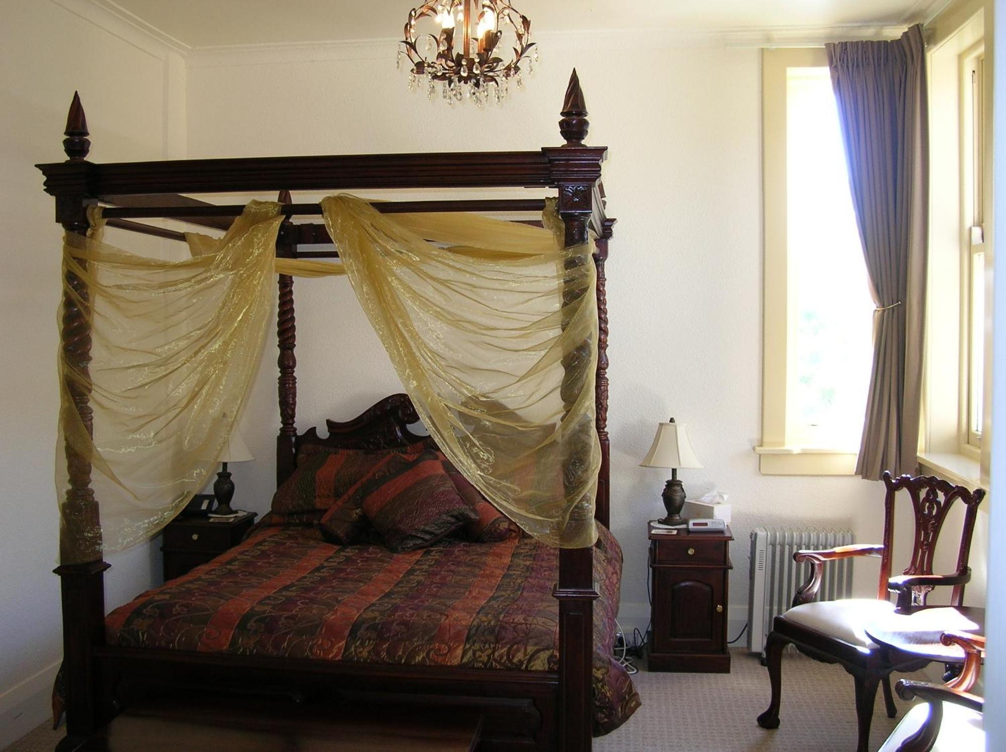 Manor Views Nz Hotel Хънтли Екстериор снимка