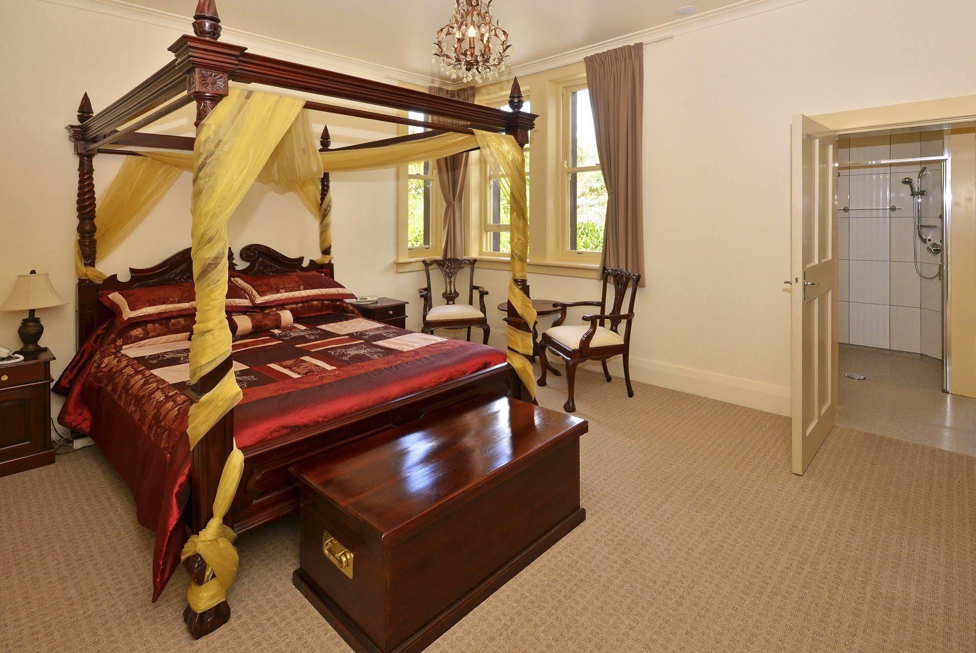 Manor Views Nz Hotel Хънтли Екстериор снимка