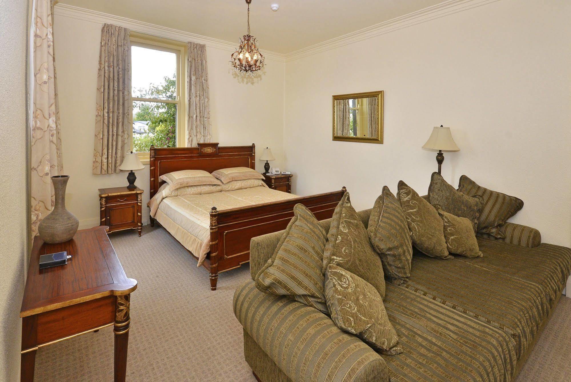 Manor Views Nz Hotel Хънтли Екстериор снимка