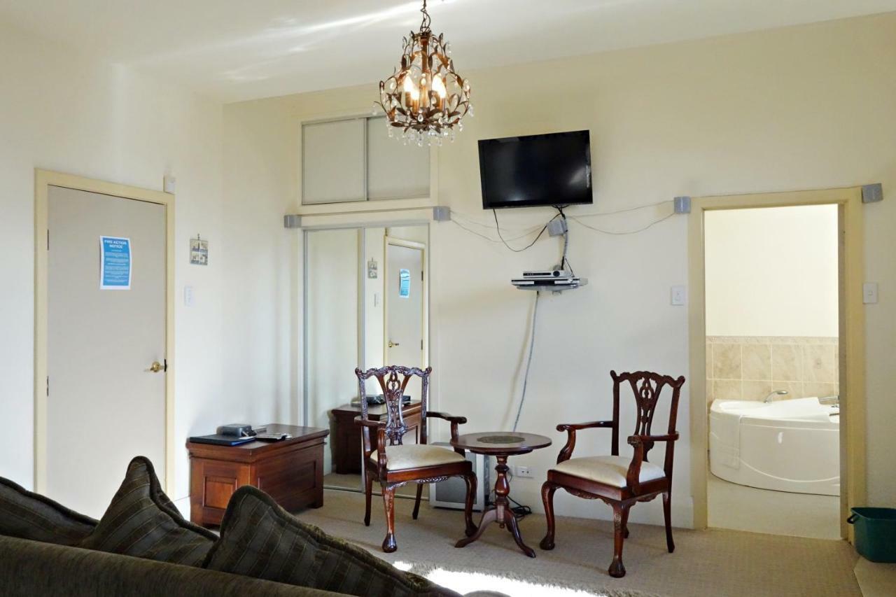 Manor Views Nz Hotel Хънтли Екстериор снимка