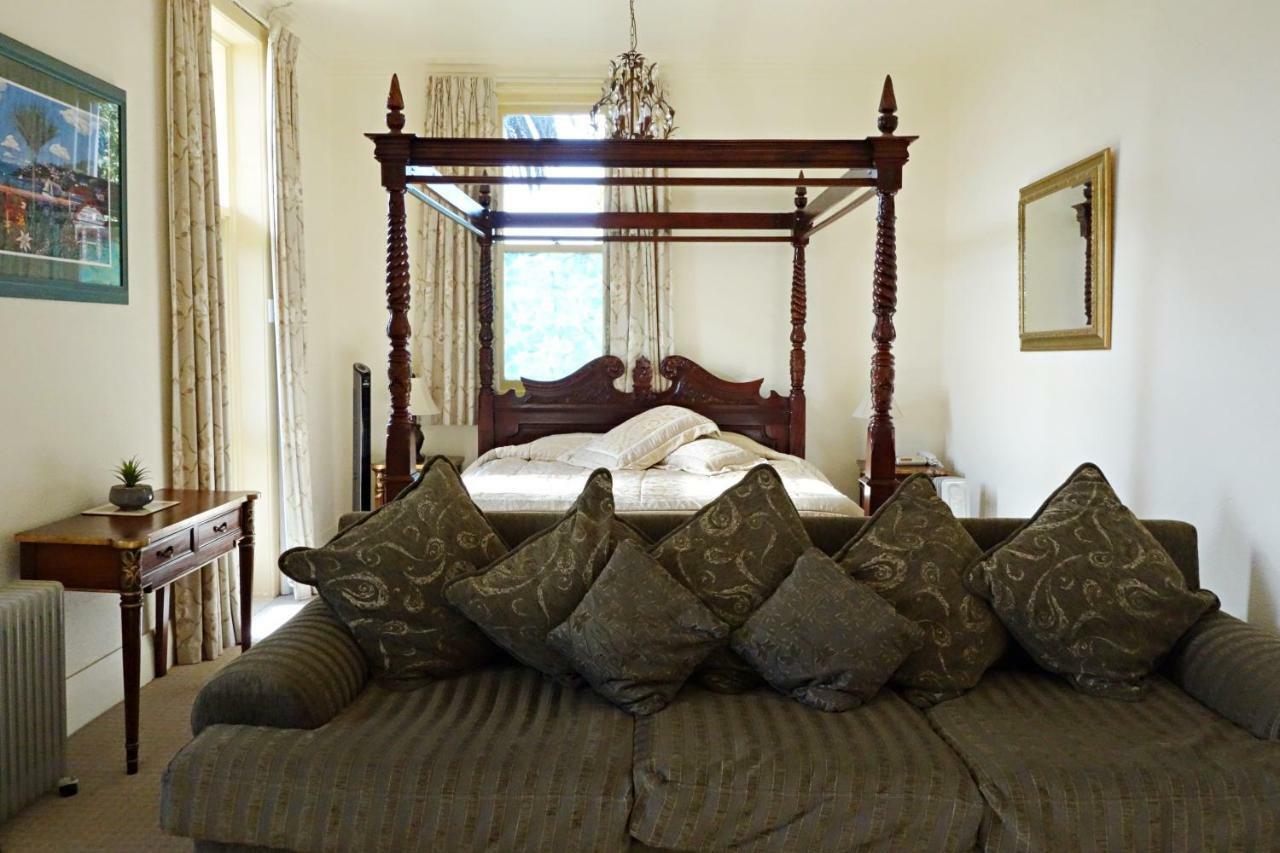 Manor Views Nz Hotel Хънтли Екстериор снимка