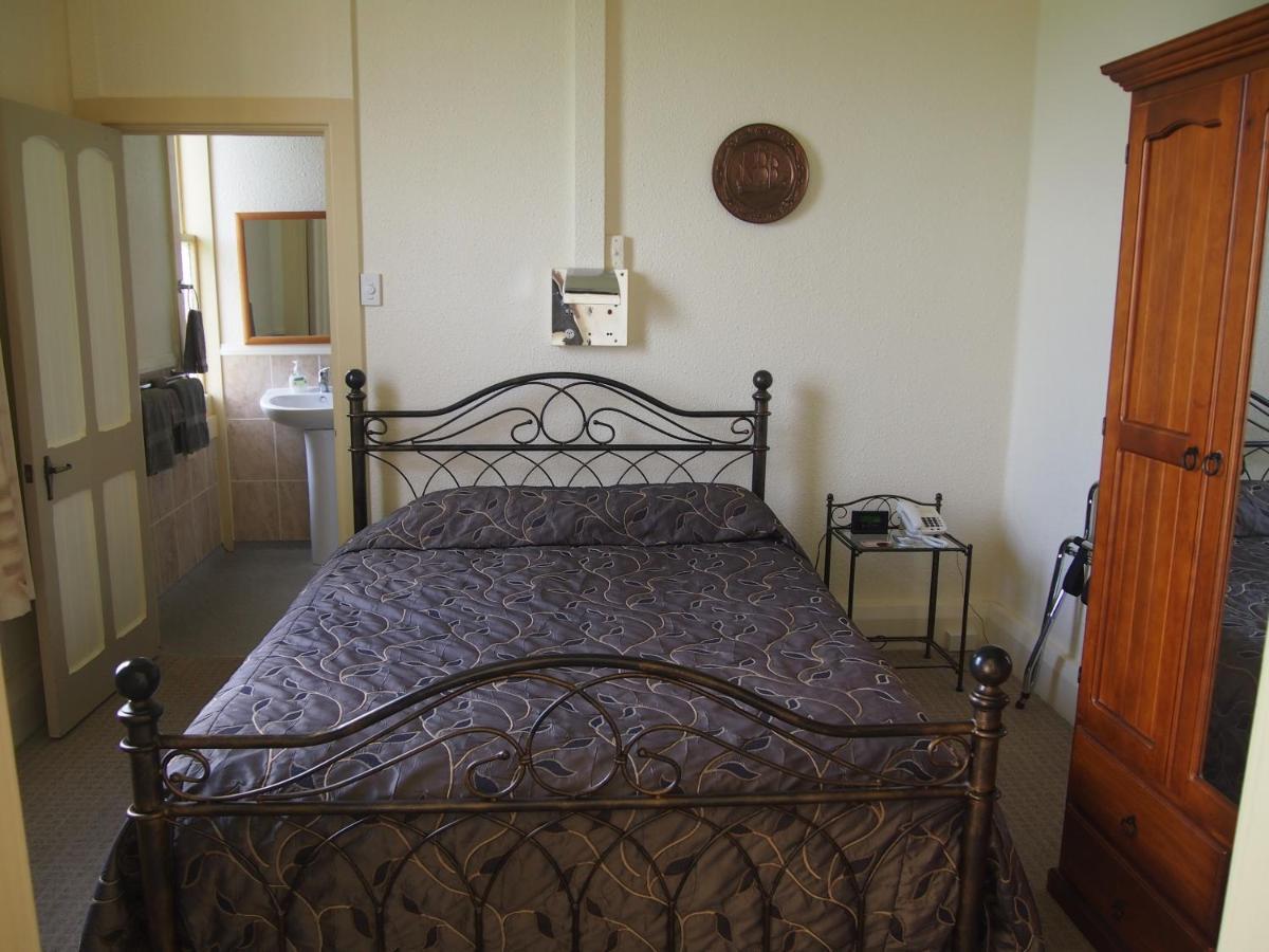Manor Views Nz Hotel Хънтли Екстериор снимка