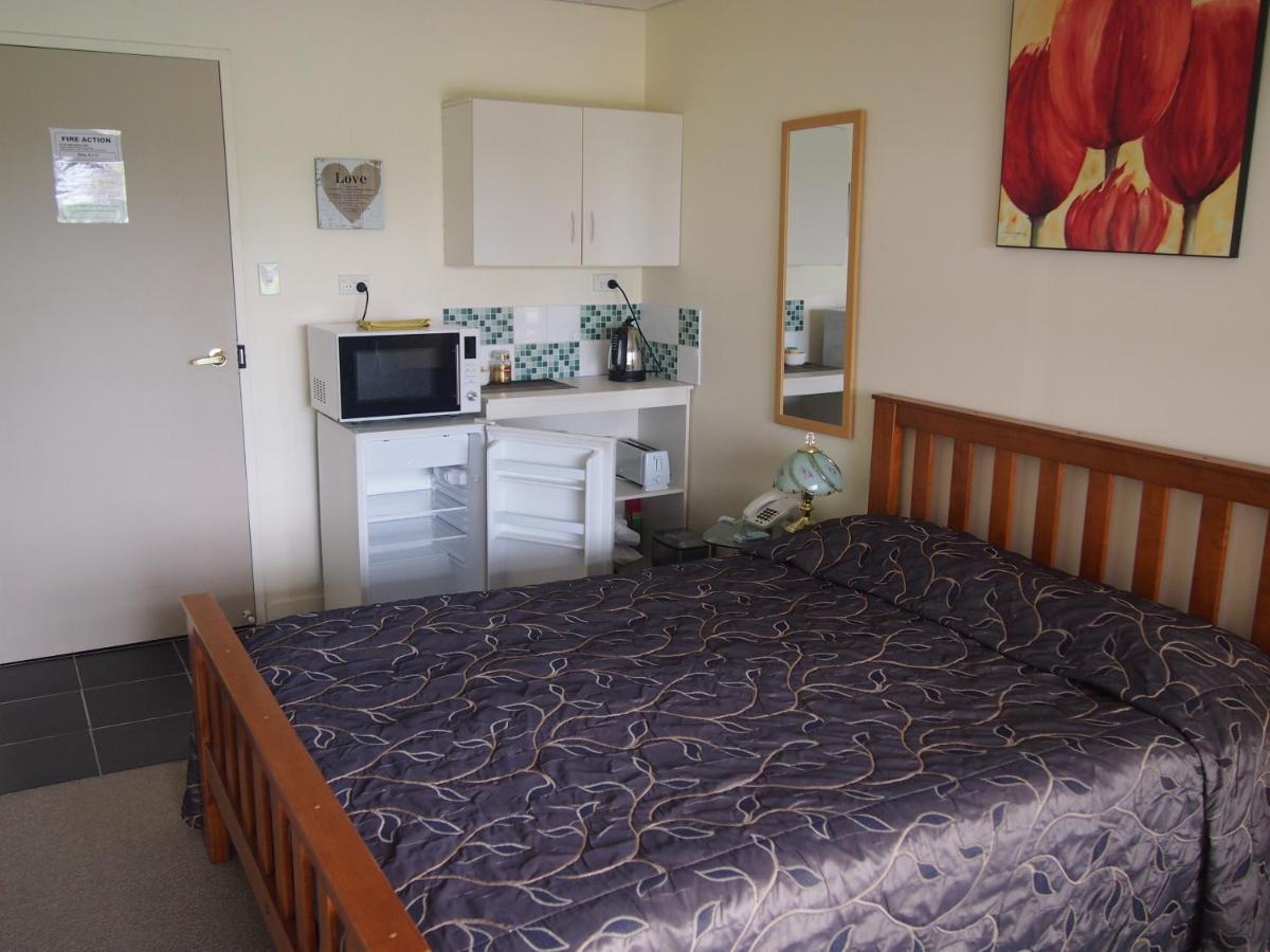Manor Views Nz Hotel Хънтли Екстериор снимка