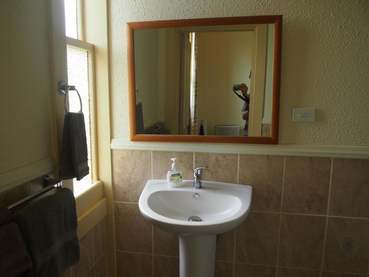 Manor Views Nz Hotel Хънтли Екстериор снимка