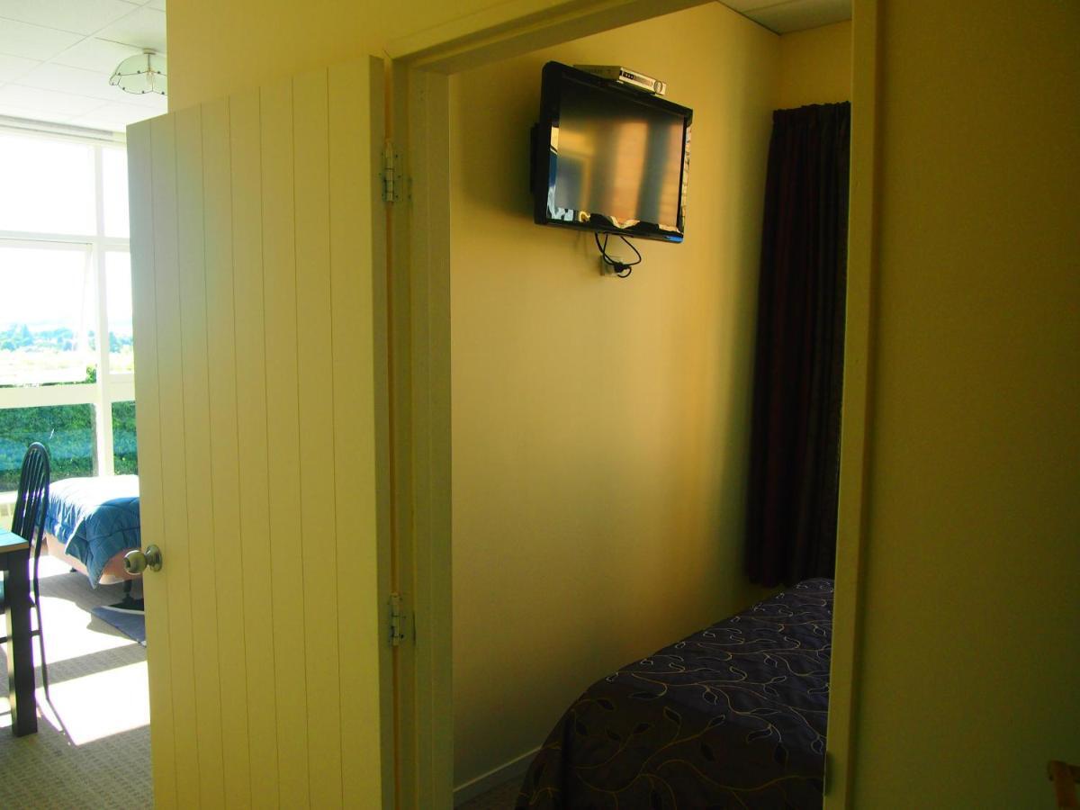 Manor Views Nz Hotel Хънтли Екстериор снимка