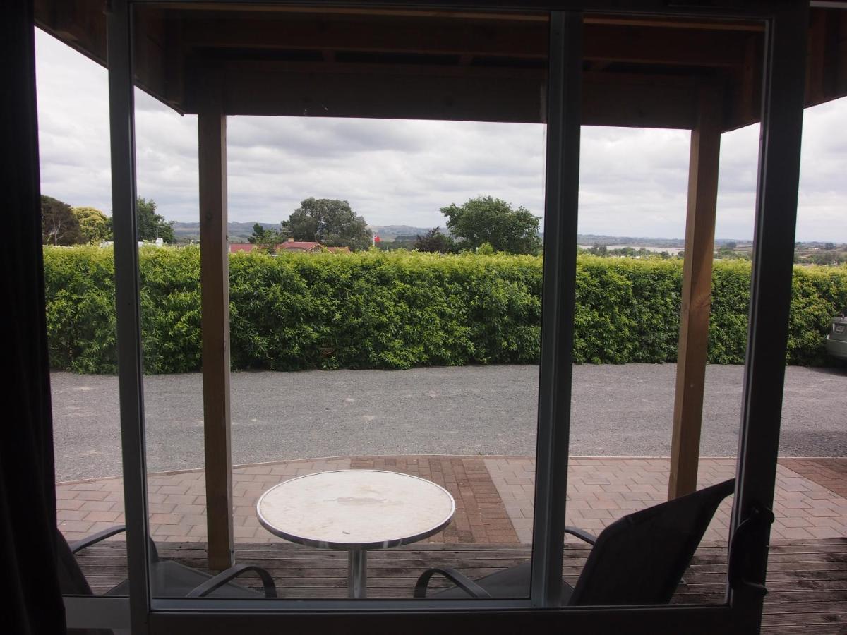 Manor Views Nz Hotel Хънтли Екстериор снимка